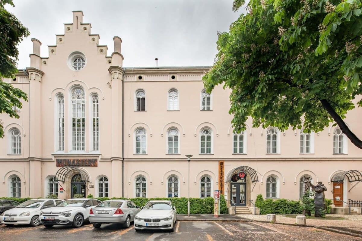 Castle View - New - Romantic Budapest Luaran gambar