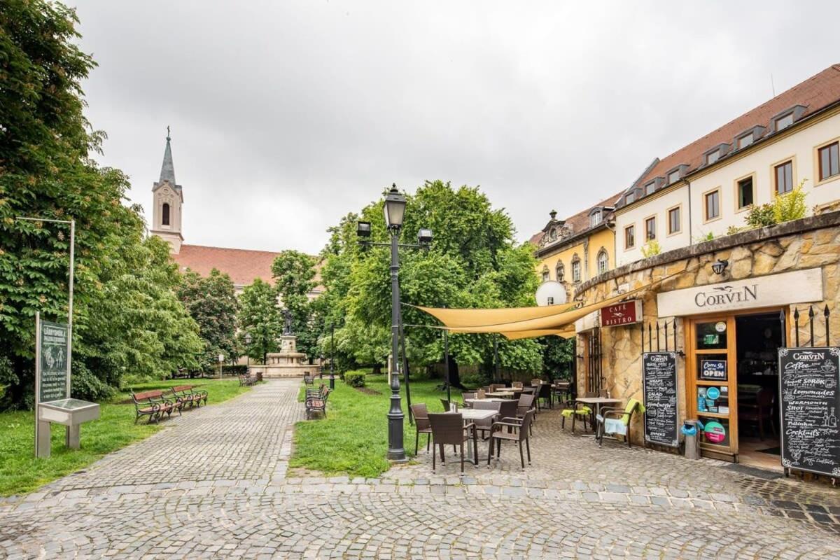 Castle View - New - Romantic Budapest Luaran gambar